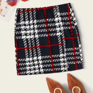 PLAID MINI SKIRT